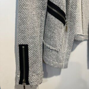 Vintage Havana Medium Gray/White blazer sweater with black zipper accents